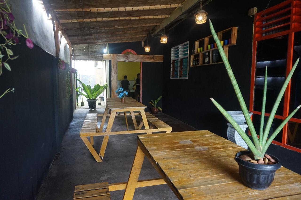 Kuala Namu Guest House Medan Extérieur photo